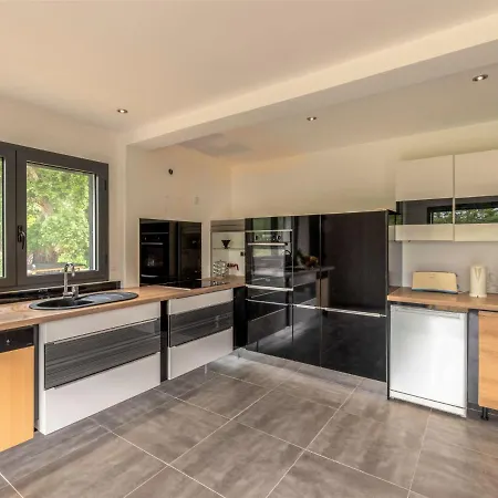 Paoli By Interhome Porto-Vecchio